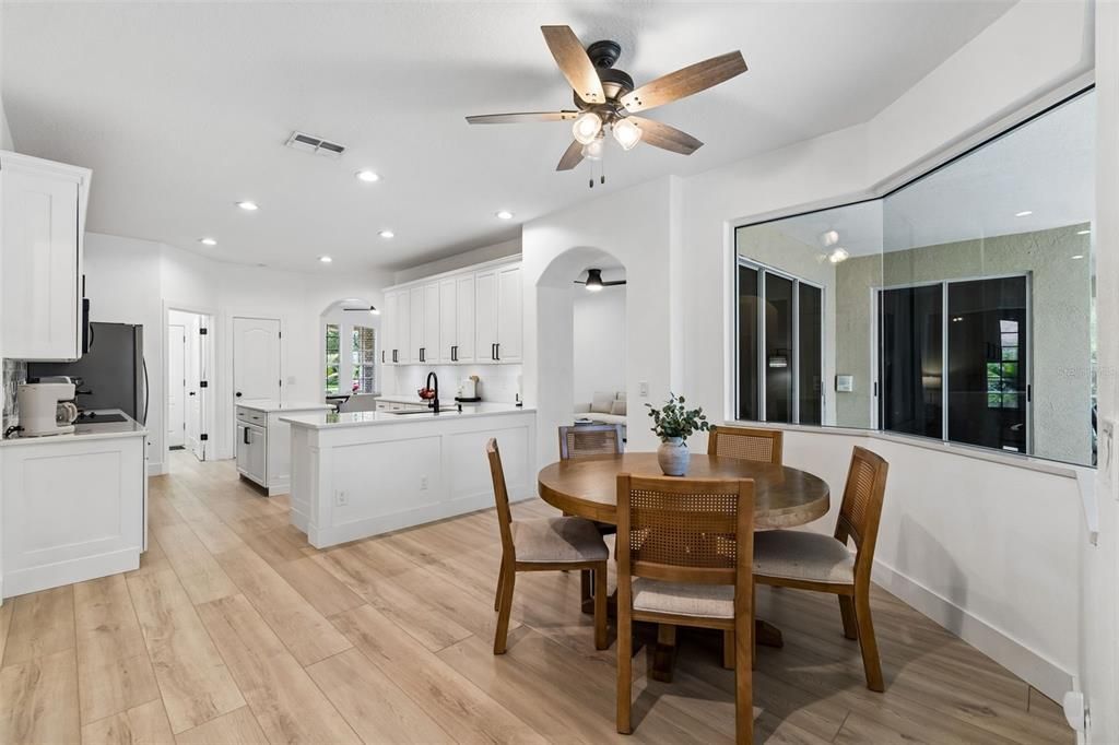 En Venta: $825,000 (5 camas, 3 baños, 3514 Pies cuadrados)