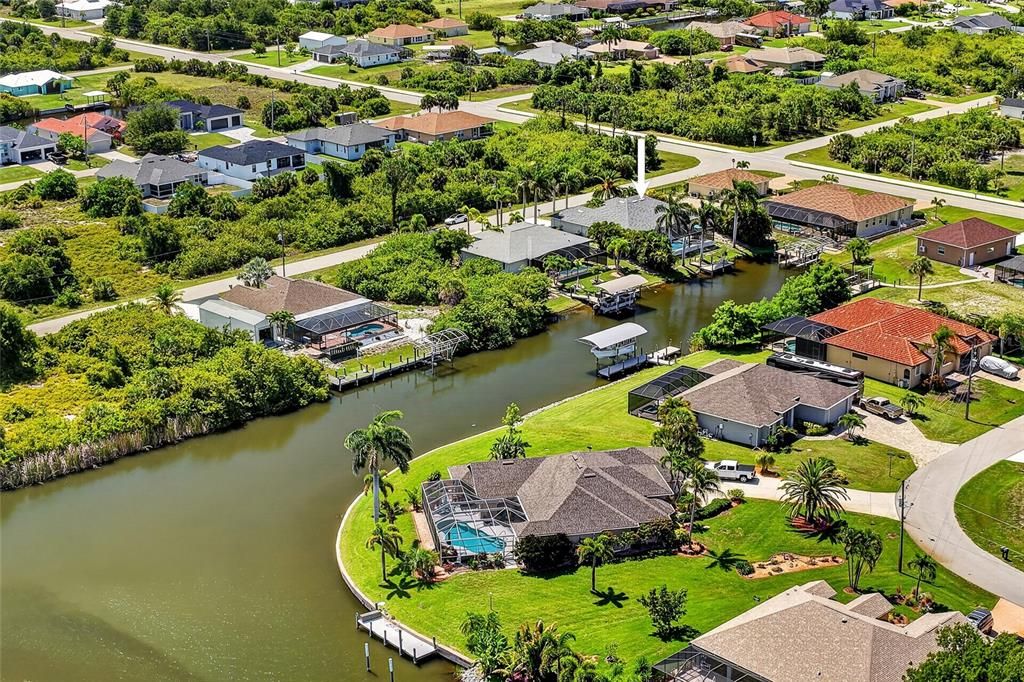 En Venta: $719,000 (4 camas, 2 baños, 2299 Pies cuadrados)