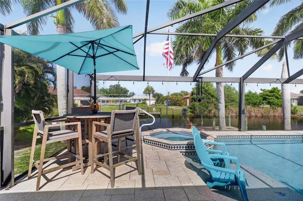 En Venta: $719,000 (4 camas, 2 baños, 2299 Pies cuadrados)