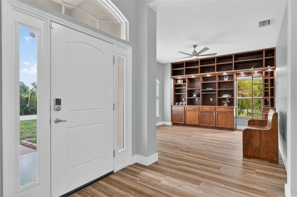 En Venta: $719,000 (4 camas, 2 baños, 2299 Pies cuadrados)