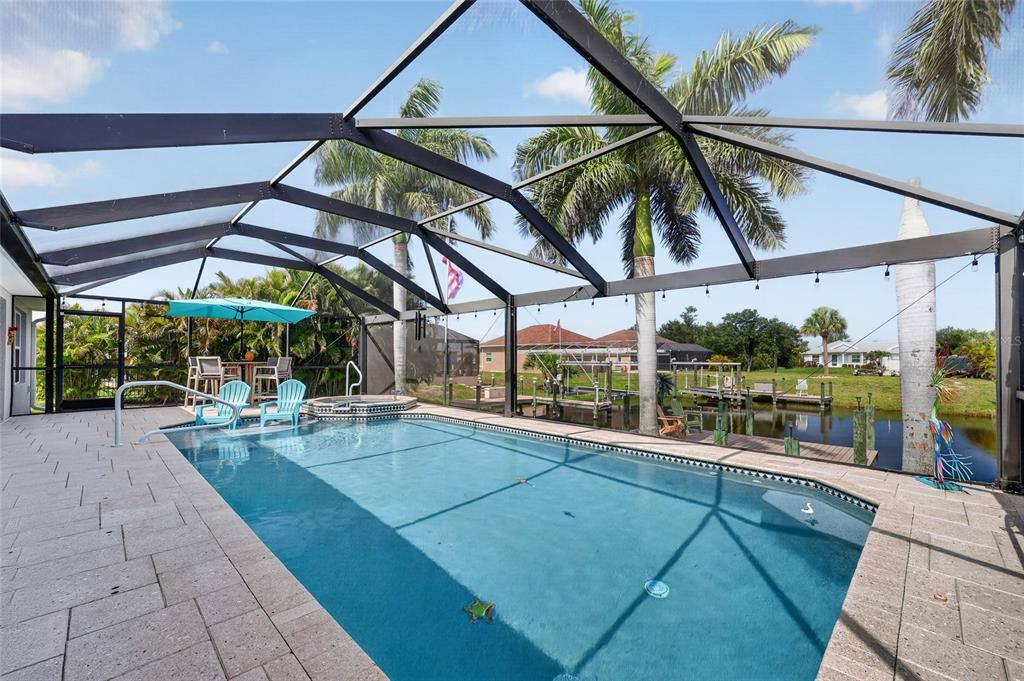 En Venta: $719,000 (4 camas, 2 baños, 2299 Pies cuadrados)