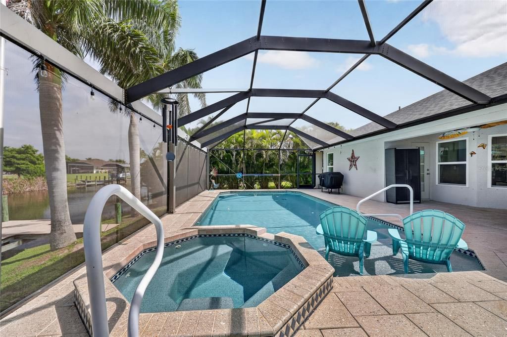 En Venta: $719,000 (4 camas, 2 baños, 2299 Pies cuadrados)