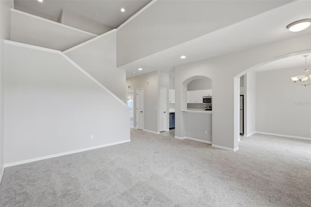 En Venta: $325,000 (3 camas, 3 baños, 1794 Pies cuadrados)
