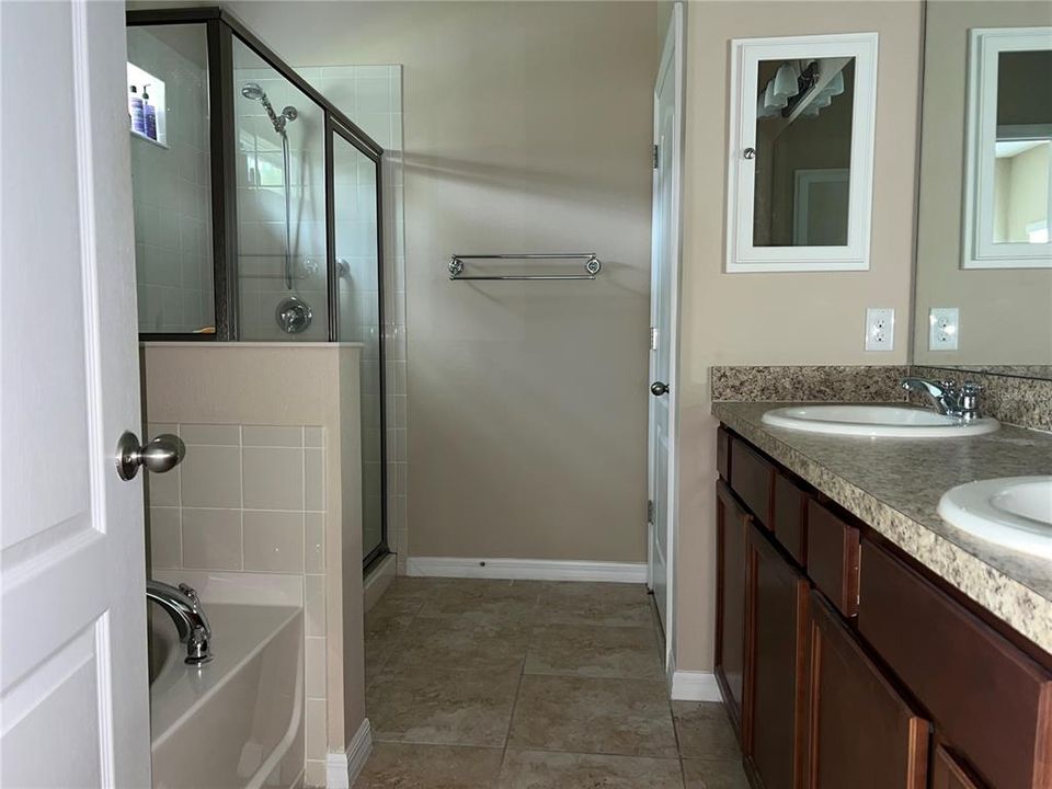 For Sale: $285,000 (3 beds, 2 baths, 2075 Square Feet)