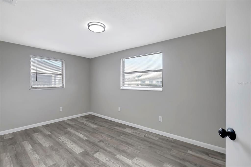 For Sale: $224,900 (2 beds, 2 baths, 1084 Square Feet)