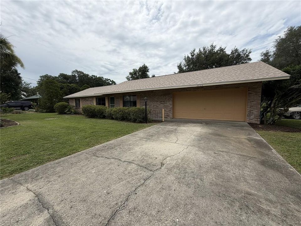 For Sale: $289,900 (3 beds, 2 baths, 1352 Square Feet)