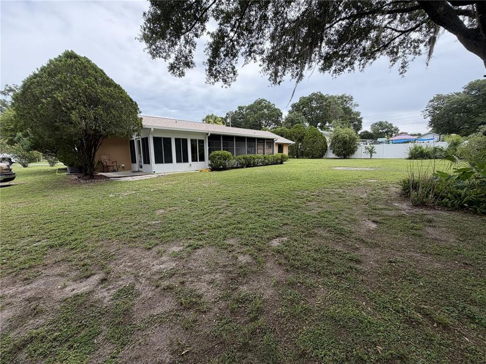 For Sale: $289,900 (3 beds, 2 baths, 1352 Square Feet)