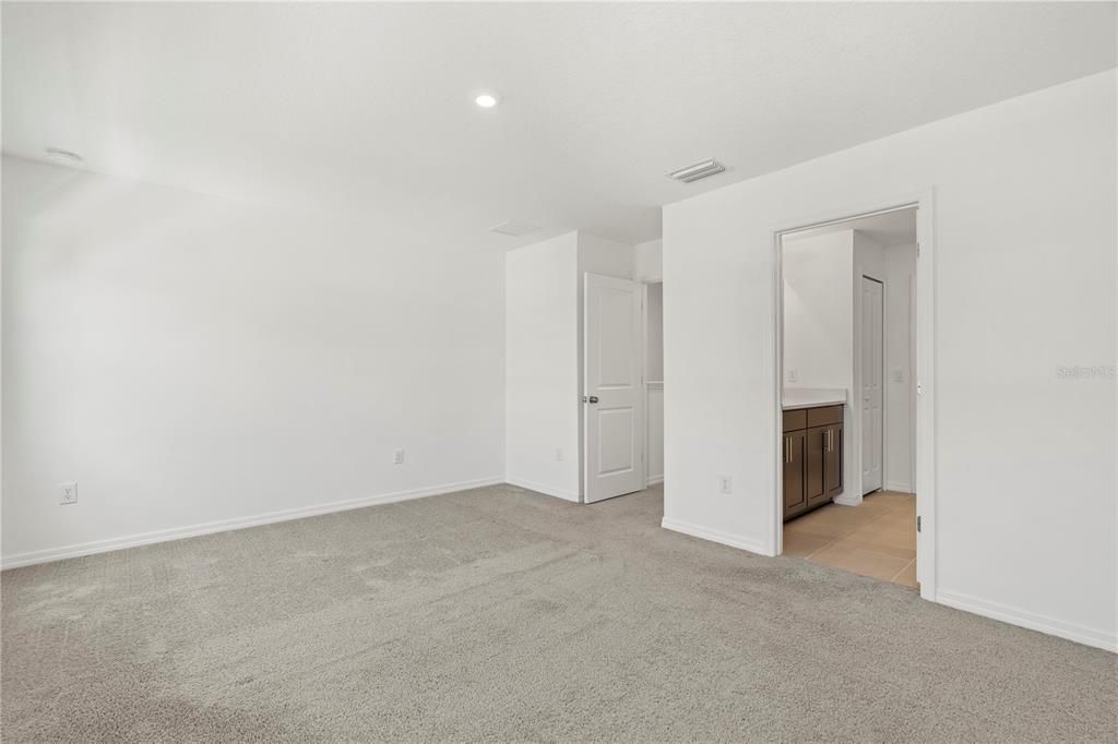 В аренду: $1,845 (2 спален, 2 ванн, 1216 Квадратных фут)