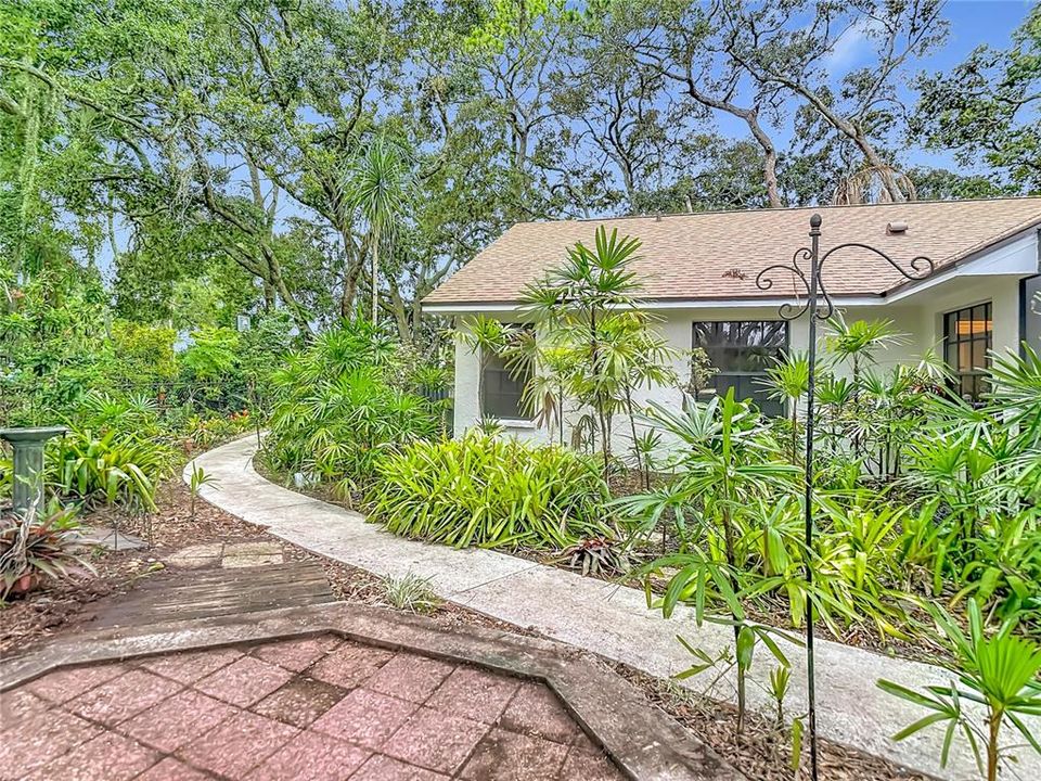 На продажу: $627,000 (3 спален, 2 ванн, 1905 Квадратных фут)