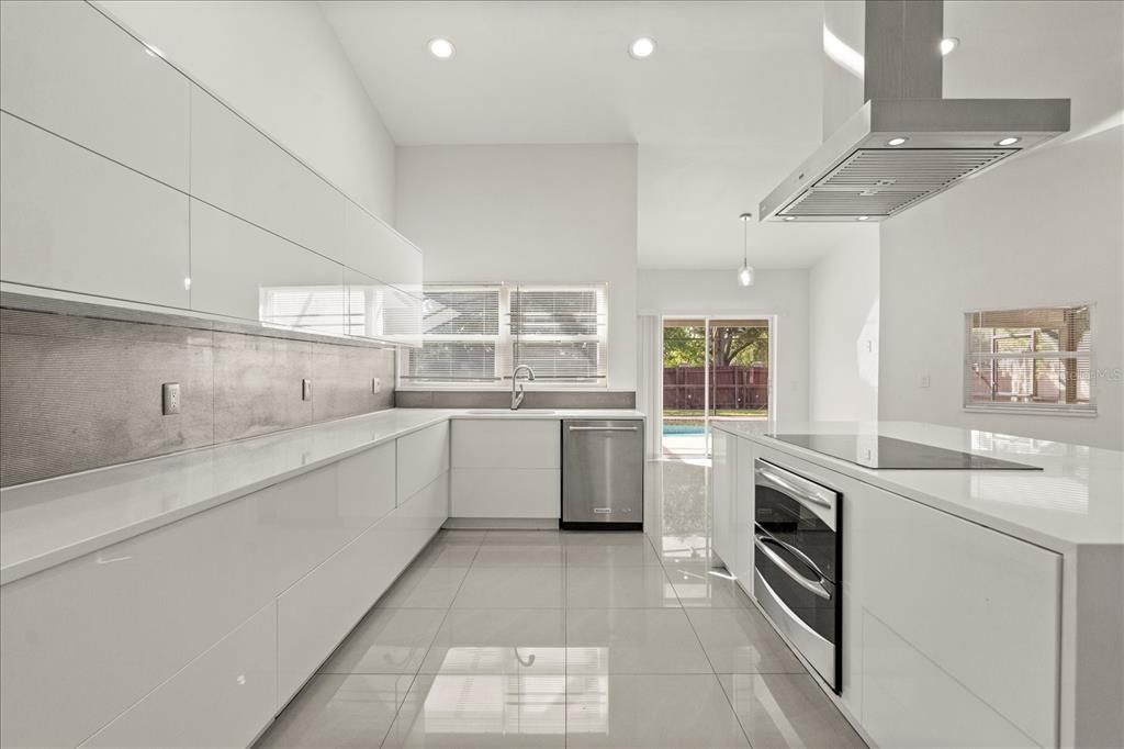 В аренду: $4,350 (4 спален, 3 ванн, 2449 Квадратных фут)