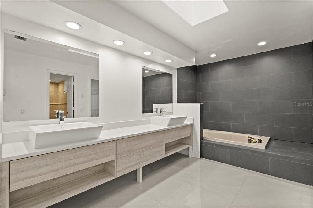 В аренду: $4,350 (4 спален, 3 ванн, 2449 Квадратных фут)