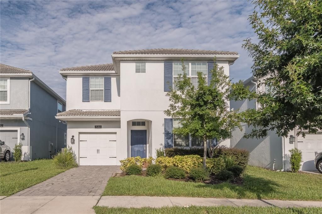 For Sale: $560,000 (6 beds, 5 baths, 3291 Square Feet)