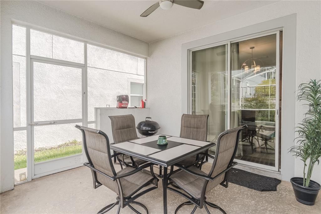 For Sale: $560,000 (6 beds, 5 baths, 3291 Square Feet)