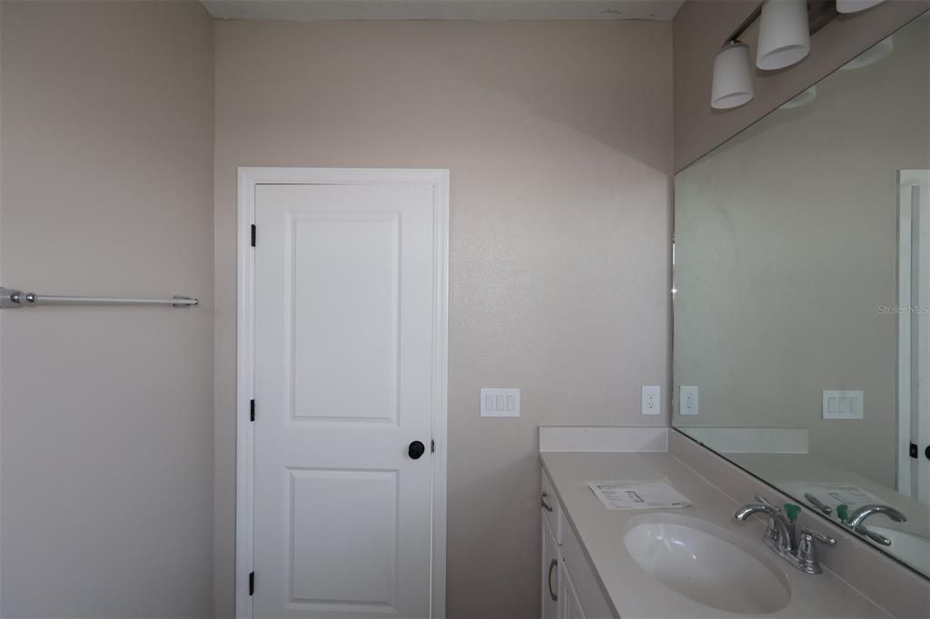 En Venta: $569,990 (5 camas, 5 baños, 3783 Pies cuadrados)
