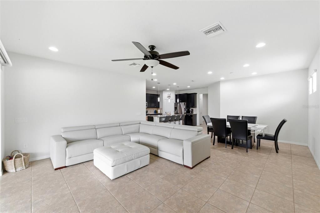 For Sale: $460,000 (3 beds, 2 baths, 1975 Square Feet)