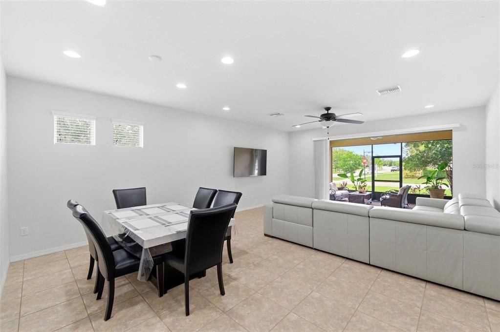 For Sale: $460,000 (3 beds, 2 baths, 1975 Square Feet)