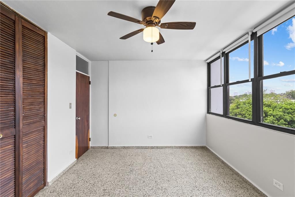 For Sale: $320,000 (3 beds, 2 baths, 1163 Square Feet)