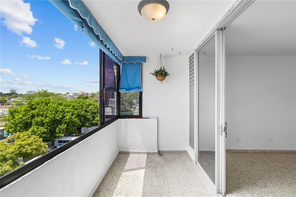 For Sale: $320,000 (3 beds, 2 baths, 1163 Square Feet)