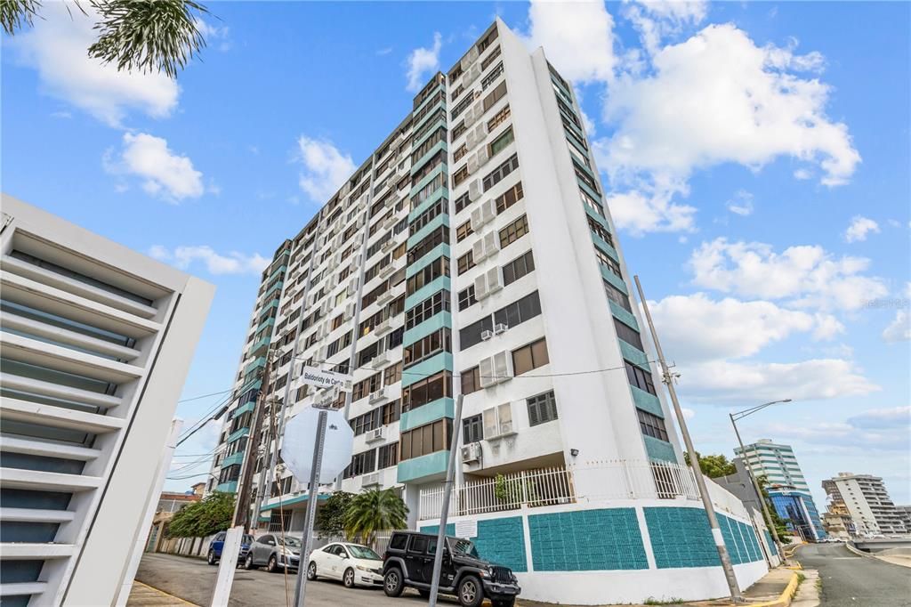 For Sale: $320,000 (3 beds, 2 baths, 1163 Square Feet)
