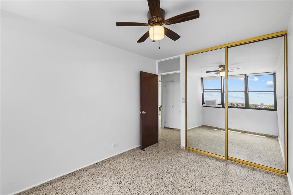 For Sale: $320,000 (3 beds, 2 baths, 1163 Square Feet)