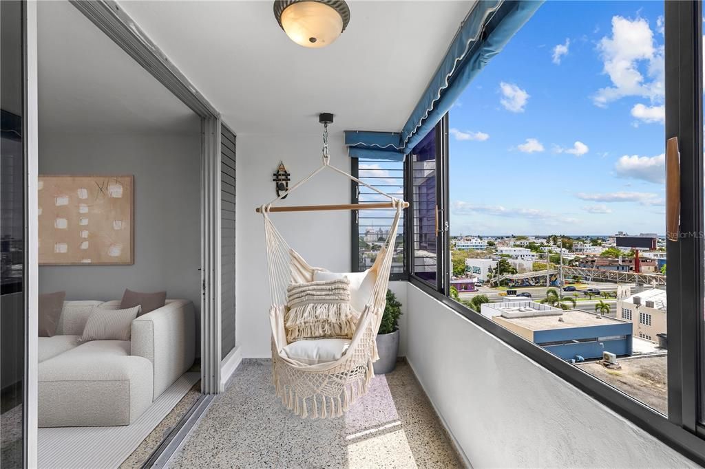For Sale: $320,000 (3 beds, 2 baths, 1163 Square Feet)
