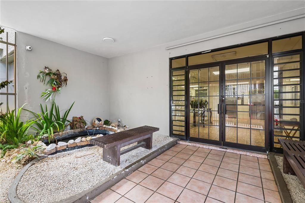 For Sale: $320,000 (3 beds, 2 baths, 1163 Square Feet)