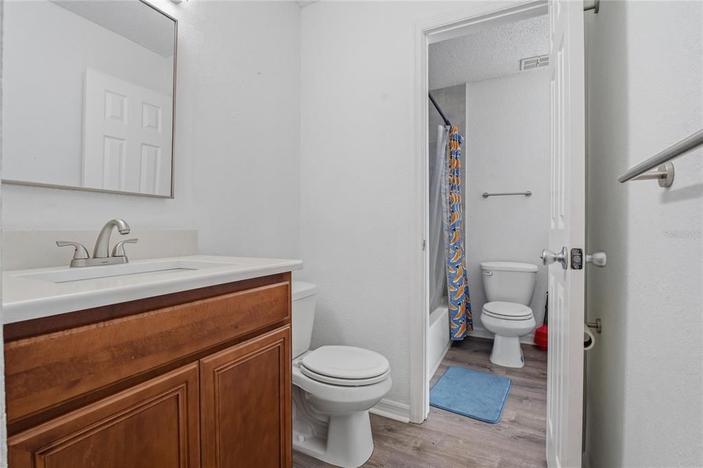 For Rent: $1,450 (2 beds, 1 baths, 960 Square Feet)