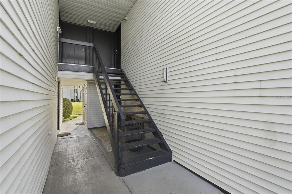 For Rent: $1,450 (2 beds, 1 baths, 960 Square Feet)