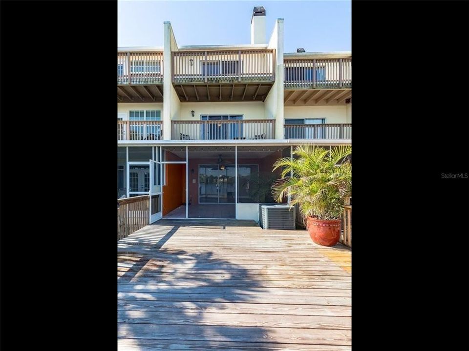 For Sale: $450,000 (3 beds, 2 baths, 2528 Square Feet)