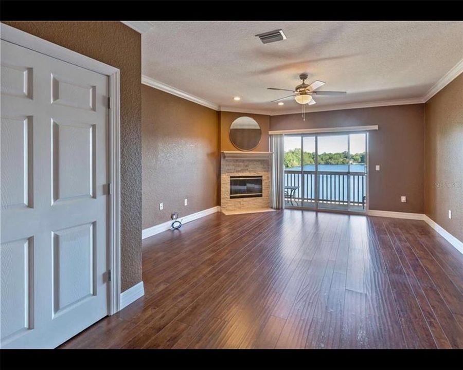 For Sale: $450,000 (3 beds, 2 baths, 2528 Square Feet)