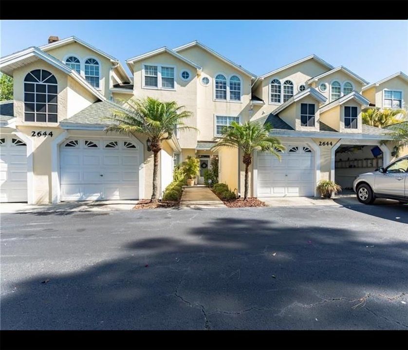 For Sale: $450,000 (3 beds, 2 baths, 2528 Square Feet)