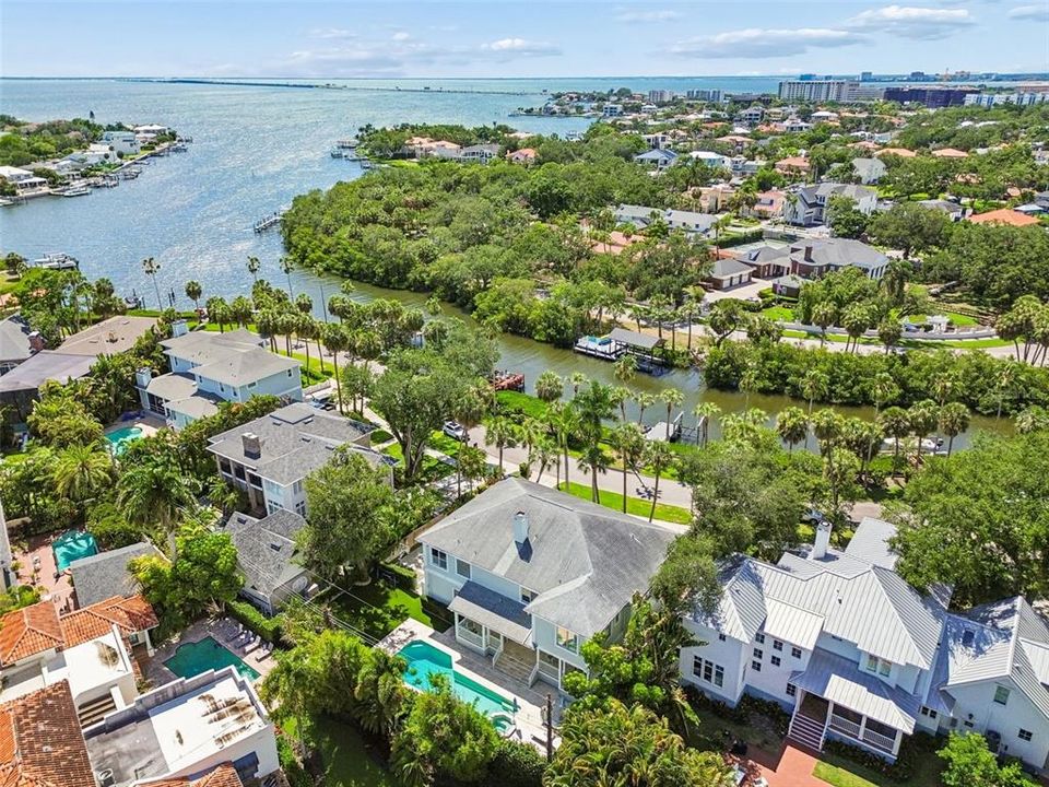 На продажу: $3,750,000 (5 спален, 5 ванн, 4954 Квадратных фут)