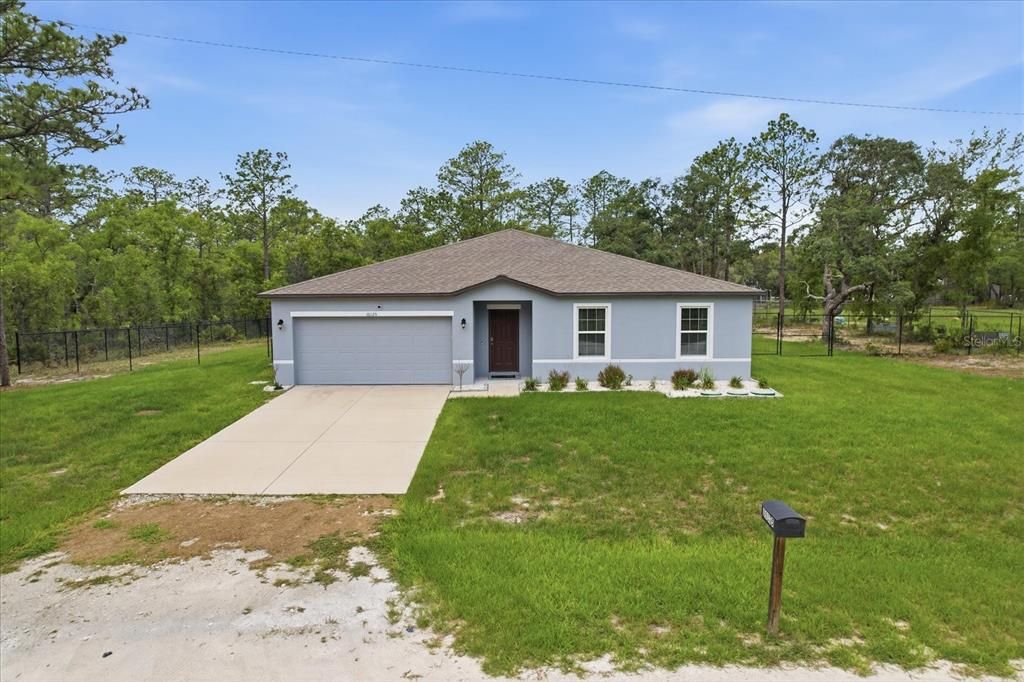For Sale: $450,000 (4 beds, 2 baths, 1864 Square Feet)