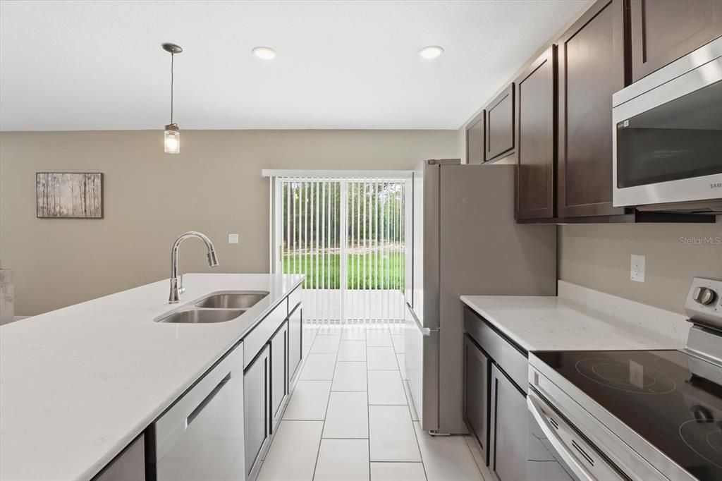 For Sale: $450,000 (4 beds, 2 baths, 1864 Square Feet)