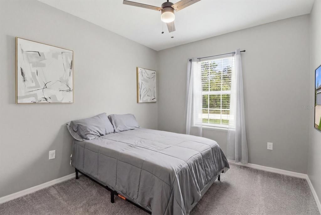 For Sale: $450,000 (4 beds, 2 baths, 1864 Square Feet)