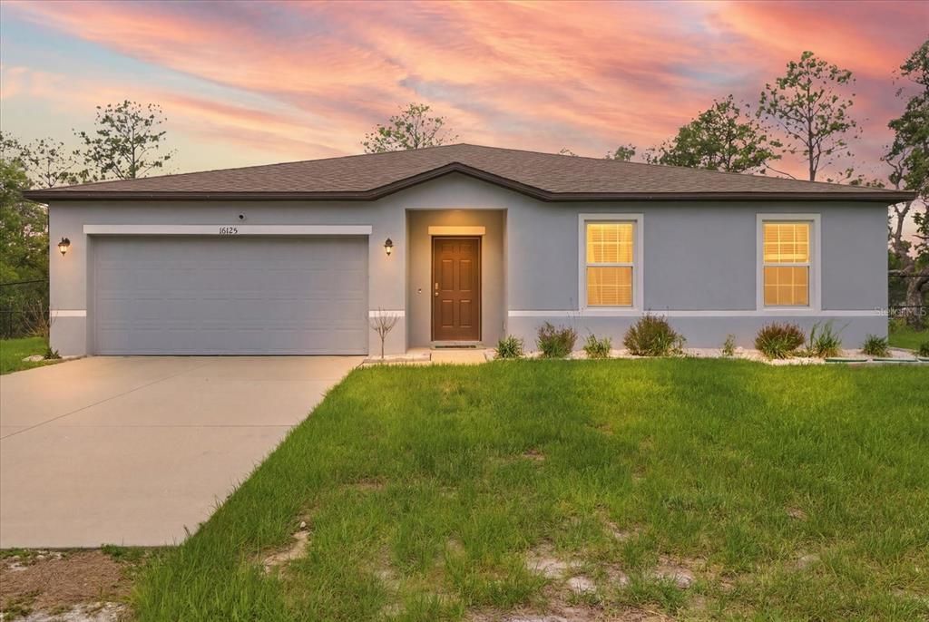 For Sale: $450,000 (4 beds, 2 baths, 1864 Square Feet)