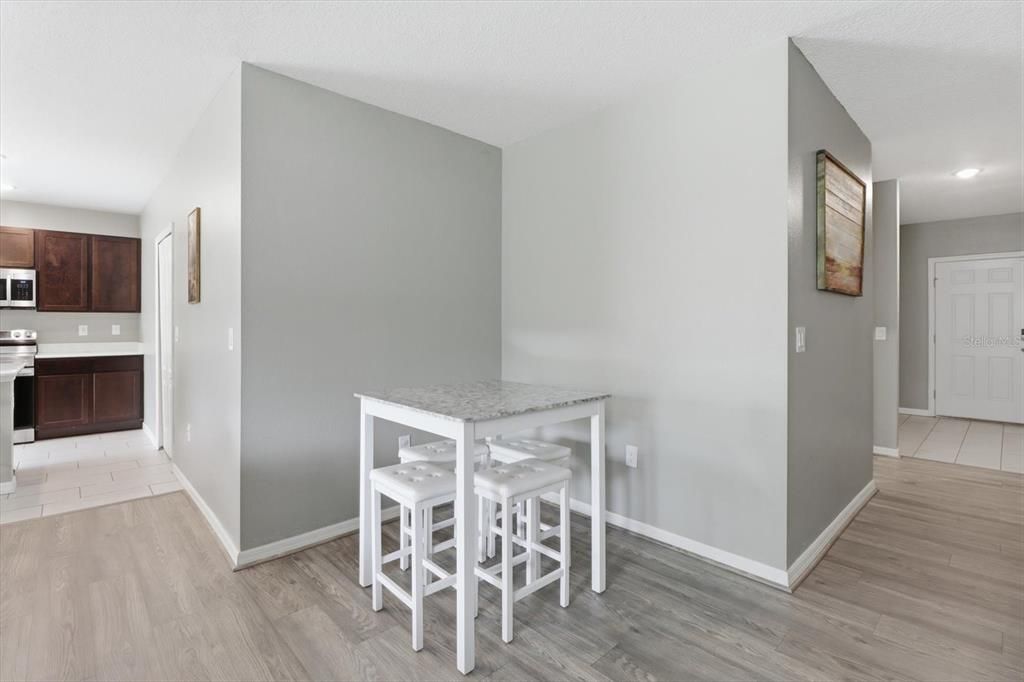 For Sale: $450,000 (4 beds, 2 baths, 1864 Square Feet)