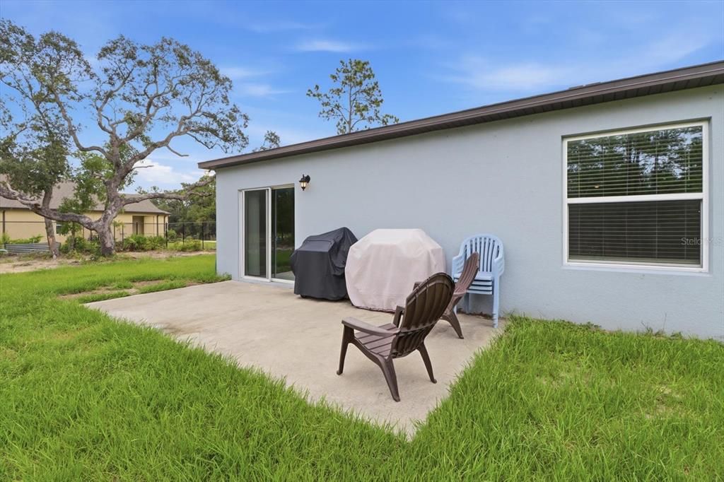 For Sale: $450,000 (4 beds, 2 baths, 1864 Square Feet)
