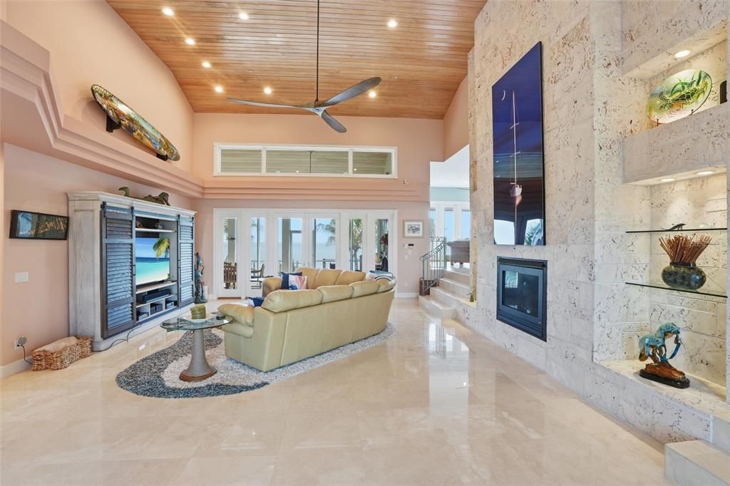 En Venta: $4,400,000 (4 camas, 3 baños, 3630 Pies cuadrados)