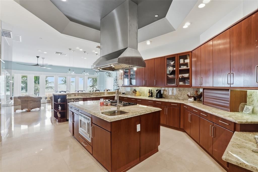 En Venta: $4,400,000 (4 camas, 3 baños, 3630 Pies cuadrados)