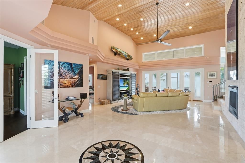 En Venta: $4,400,000 (4 camas, 3 baños, 3630 Pies cuadrados)