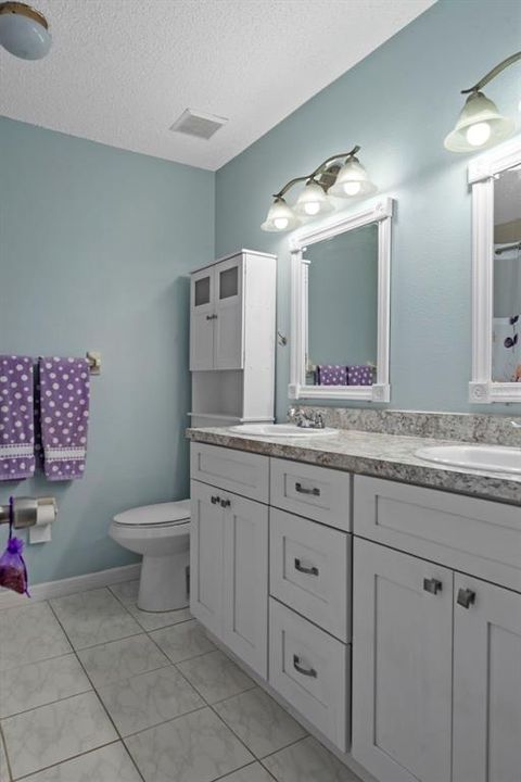 For Sale: $124,900 (2 beds, 2 baths, 1135 Square Feet)