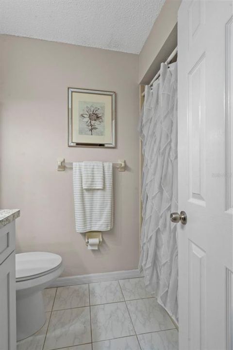 For Sale: $124,900 (2 beds, 2 baths, 1135 Square Feet)