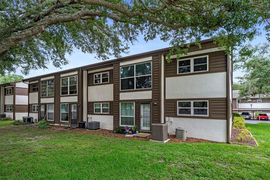 For Sale: $124,900 (2 beds, 2 baths, 1135 Square Feet)