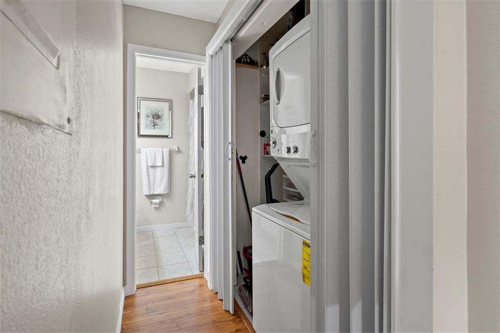 For Sale: $124,900 (2 beds, 2 baths, 1135 Square Feet)