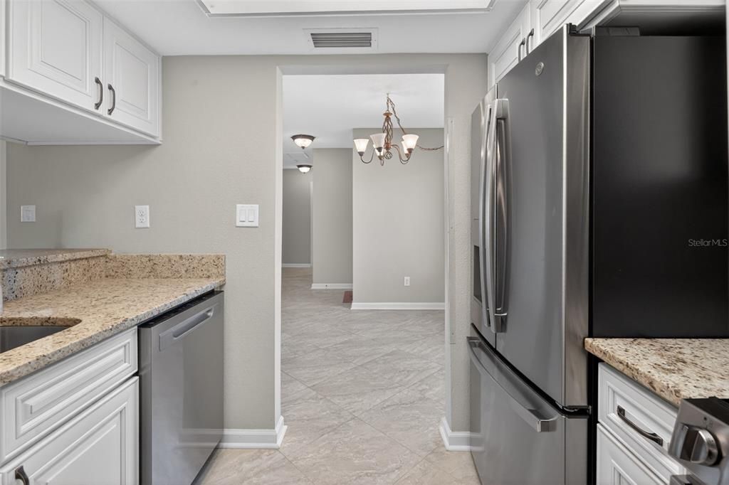For Sale: $175,000 (2 beds, 2 baths, 1584 Square Feet)