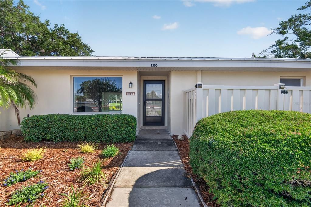For Sale: $175,000 (2 beds, 2 baths, 1584 Square Feet)