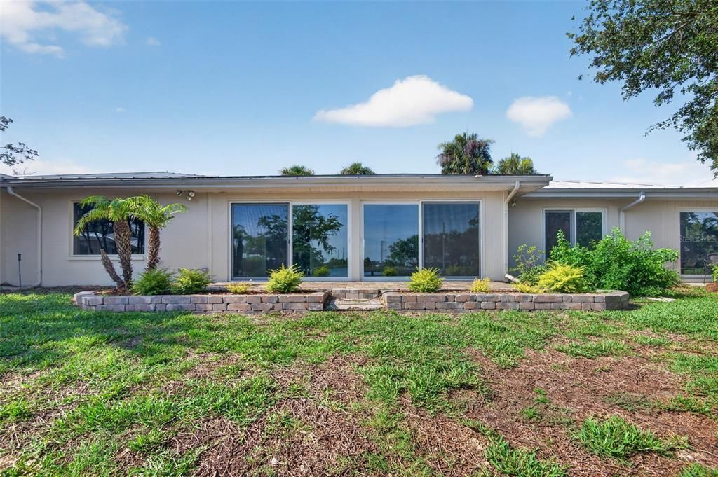 For Sale: $175,000 (2 beds, 2 baths, 1584 Square Feet)