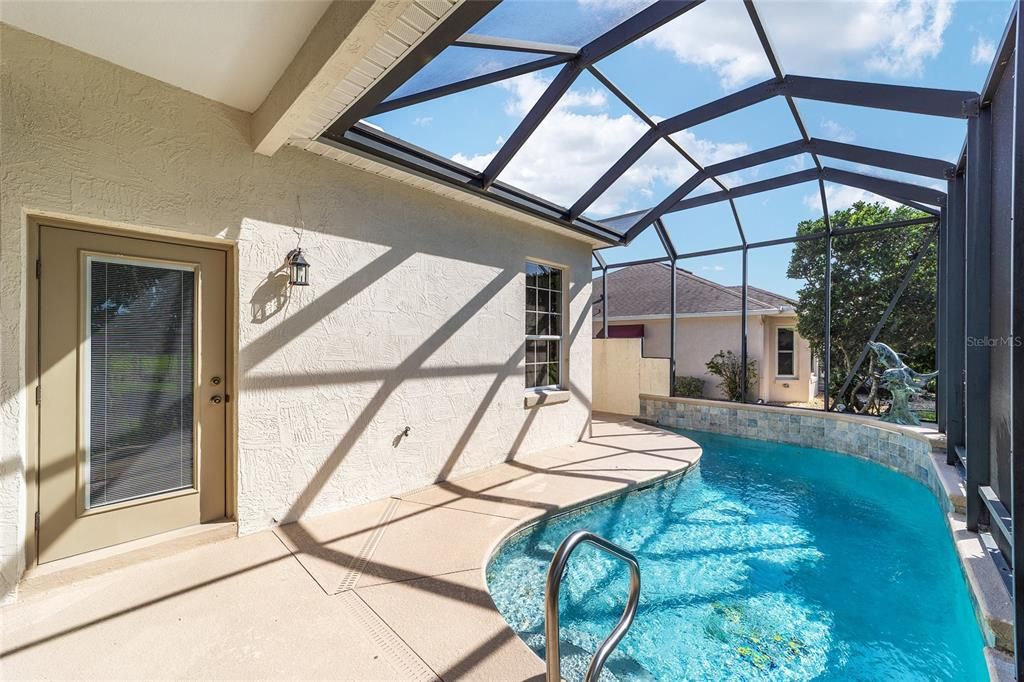 For Sale: $725,000 (3 beds, 2 baths, 2551 Square Feet)