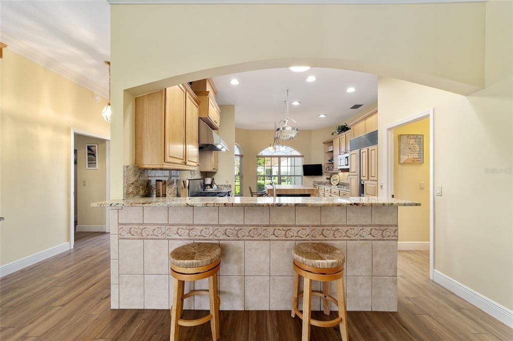 For Sale: $725,000 (3 beds, 2 baths, 2551 Square Feet)